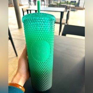 Starbucks Holiday Cup 2022